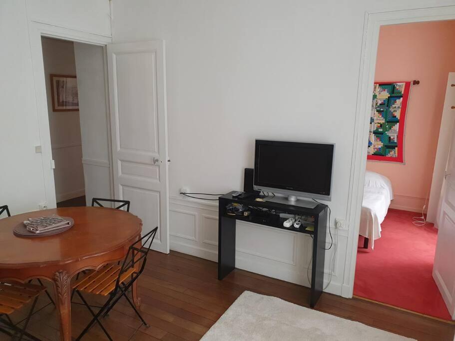 Grand Appartement Proche Cathedrale 4 Pers Reims Dış mekan fotoğraf